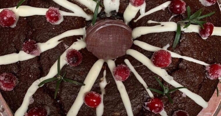 Gingerbread Bundt Cake w/eggnog glaze